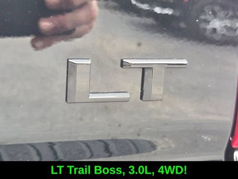 Used 2024 Chevrolet Silverado 1500 LT Trail Boss w/ LT Trail Boss Premium Package AWD/4WD image 15