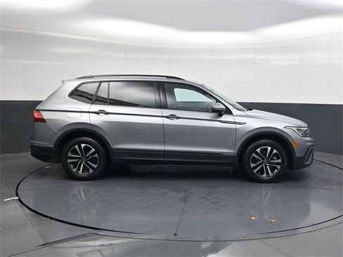 Used 2023 Volkswagen Tiguan S image 3