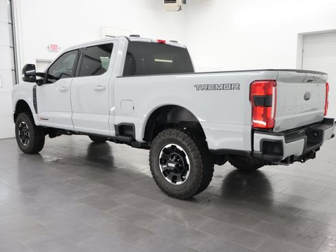 Used 2025 Ford F250 XLT w/ Black Appearance Package AWD/4WD image 6