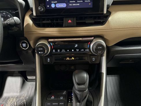 Certified 2025 Toyota RAV4 XLE AWD/4WD image 21