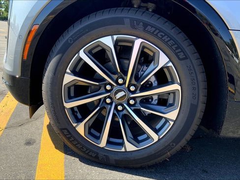 New 2026 Cadillac Lyriq Sport image 13