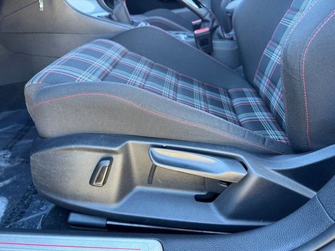 Used 2017 Volkswagen GTI S image 15