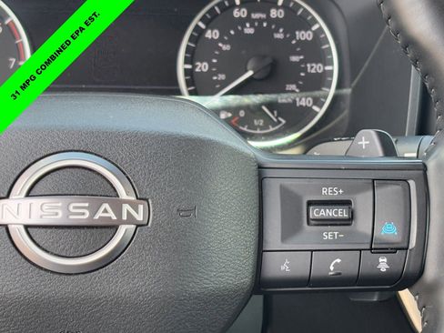 Certified 2025 Nissan Rogue SV AWD/4WD image 20