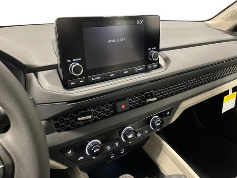 New 2025 Honda Accord SE image 19