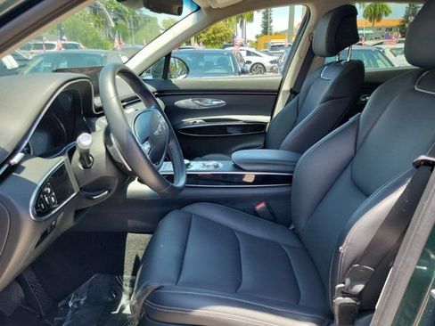 Certified 2024 Genesis GV70 2.5T AWD/4WD image 12