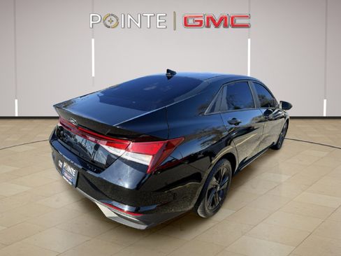 Used 2022 Hyundai Elantra SEL w/ Convenience Package image 5