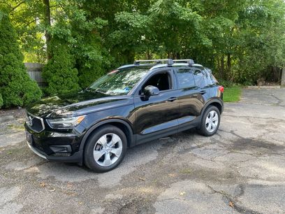 Used 2019 Volvo XC40 T5 Momentum