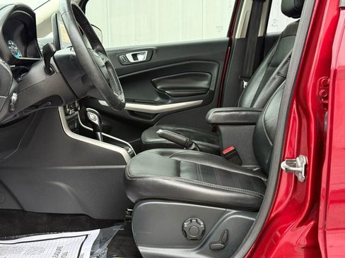 Used 2019 Ford EcoSport Titanium image 9