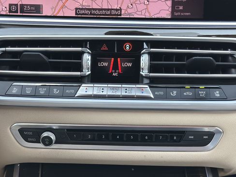 Used 2021 BMW X7 xDrive40i w/ Luxury Seating Package AWD/4WD image 6