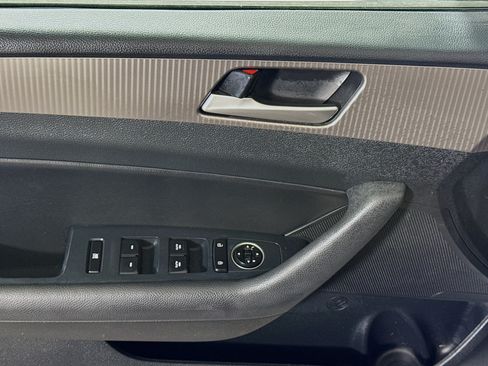 Used 2019 Hyundai Sonata Sport w/ Tech Package 03 FWD image 24