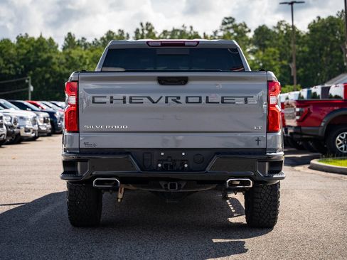 Used 2024 Chevrolet Silverado 1500 LT Trail Boss w/ Convenience Package II AWD/4WD image 6