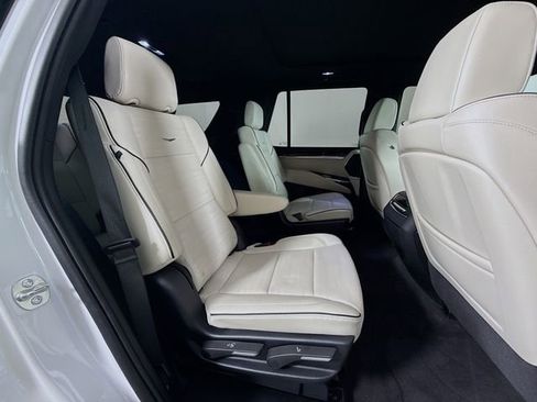 Used 2025 Cadillac Escalade Sport w/ LPO, ONYX Package image 30