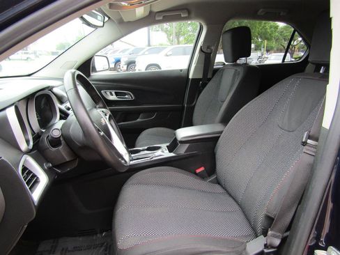 Used 2017 Chevrolet Equinox LT w/ Convenience Package image 8