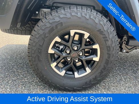 New 2025 Jeep Gladiator Rubicon w/ Convenience Group image 24