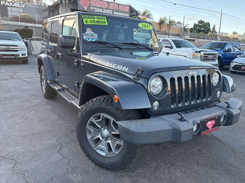 Used 2017 Jeep Wrangler Unlimited Rubicon w/ Connectivity Group AWD/4WD image 2