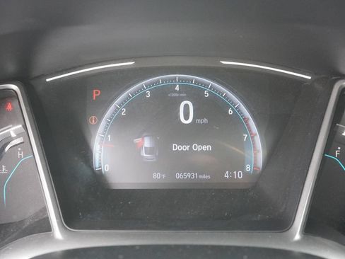 Used 2019 Honda Civic Touring image 31