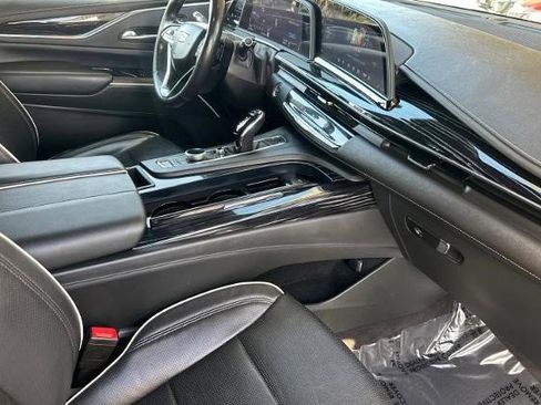 Certified 2022 Cadillac Escalade Sport w/ LPO, ONYX Package image 20