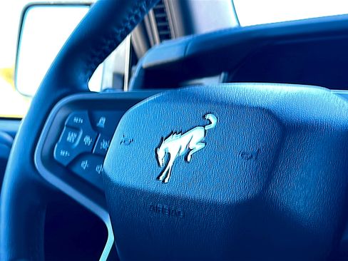 Used 2025 Ford Bronco Outer Banks AWD/4WD image 31