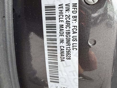 Used 2022 Chrysler Pacifica Touring-L image 18