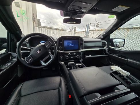 Used 2025 Ford F150 Lariat w/ Equipment Group 501A Mid image 26