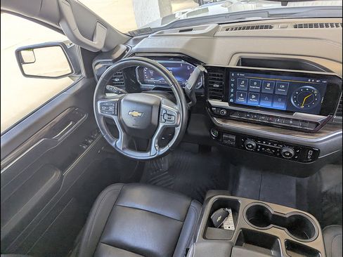 Used 2024 Chevrolet Silverado 1500 LT AWD/4WD image 19