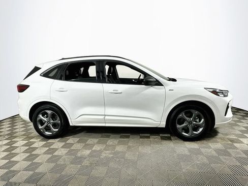 Used 2023 Ford Escape ST-Line w/ Tech Pack #1 FWD image 2