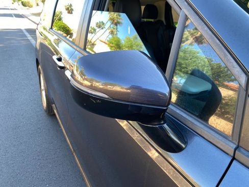 Used 2022 Kia Carnival LX FWD image 20