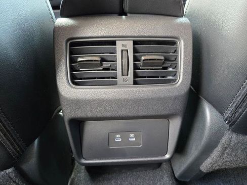 Certified 2025 Nissan Rogue SL AWD/4WD image 11