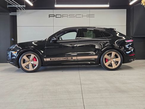 Certified 2025 Porsche Cayenne GTS AWD/4WD image 2