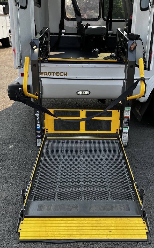 Used 2016 Ford E-450 and Econoline 450 Super Duty w/ Shuttle Bus Prep Package RWD image 20