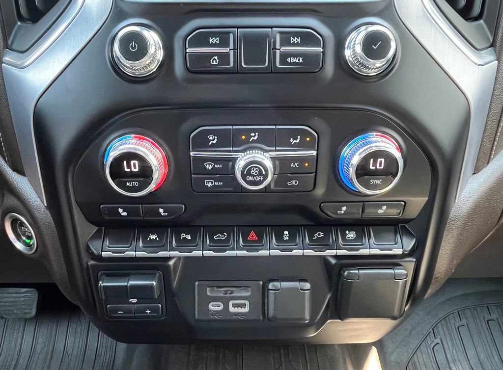Used 2022 GMC Sierra 1500 SLT w/ Driver Alert Package II AWD/4WD image 22