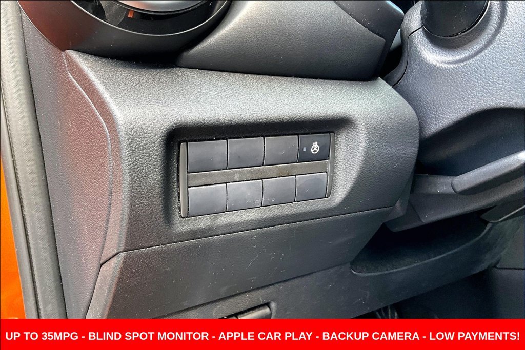 Used 2023 Nissan Kicks SR w/ SR Premium Package FWD image 12