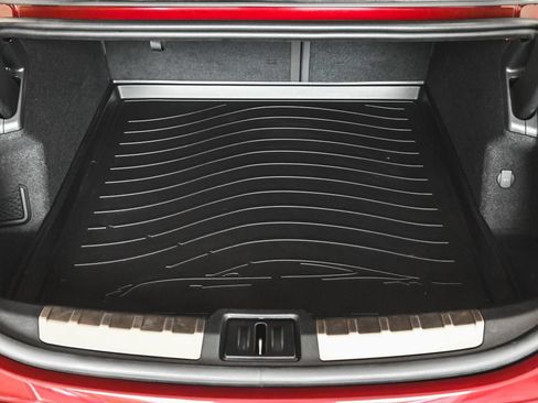 Used 2021 Porsche Taycan RWD image 40
