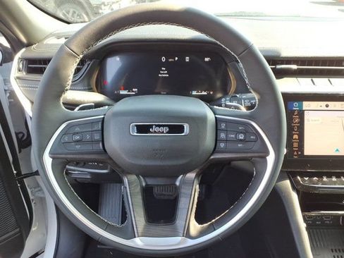 New 2026 Jeep Grand Cherokee Altitude AWD/4WD image 11