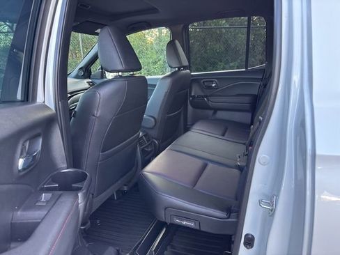 Certified 2022 Honda Ridgeline Black Edition image 14