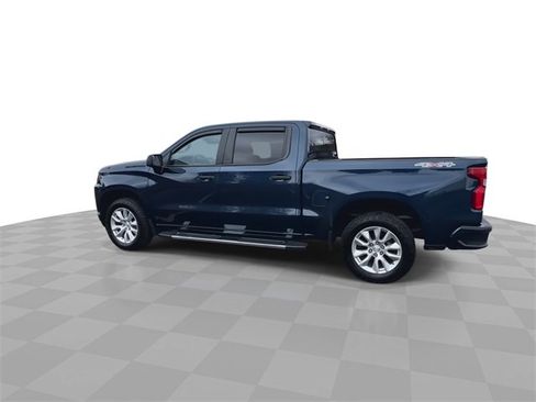 Used 2020 Chevrolet Silverado 1500 Custom w/ Custom Value Package image 6