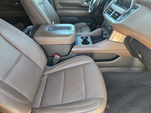 Used 2023 Chevrolet Tahoe High Country RWD image 15