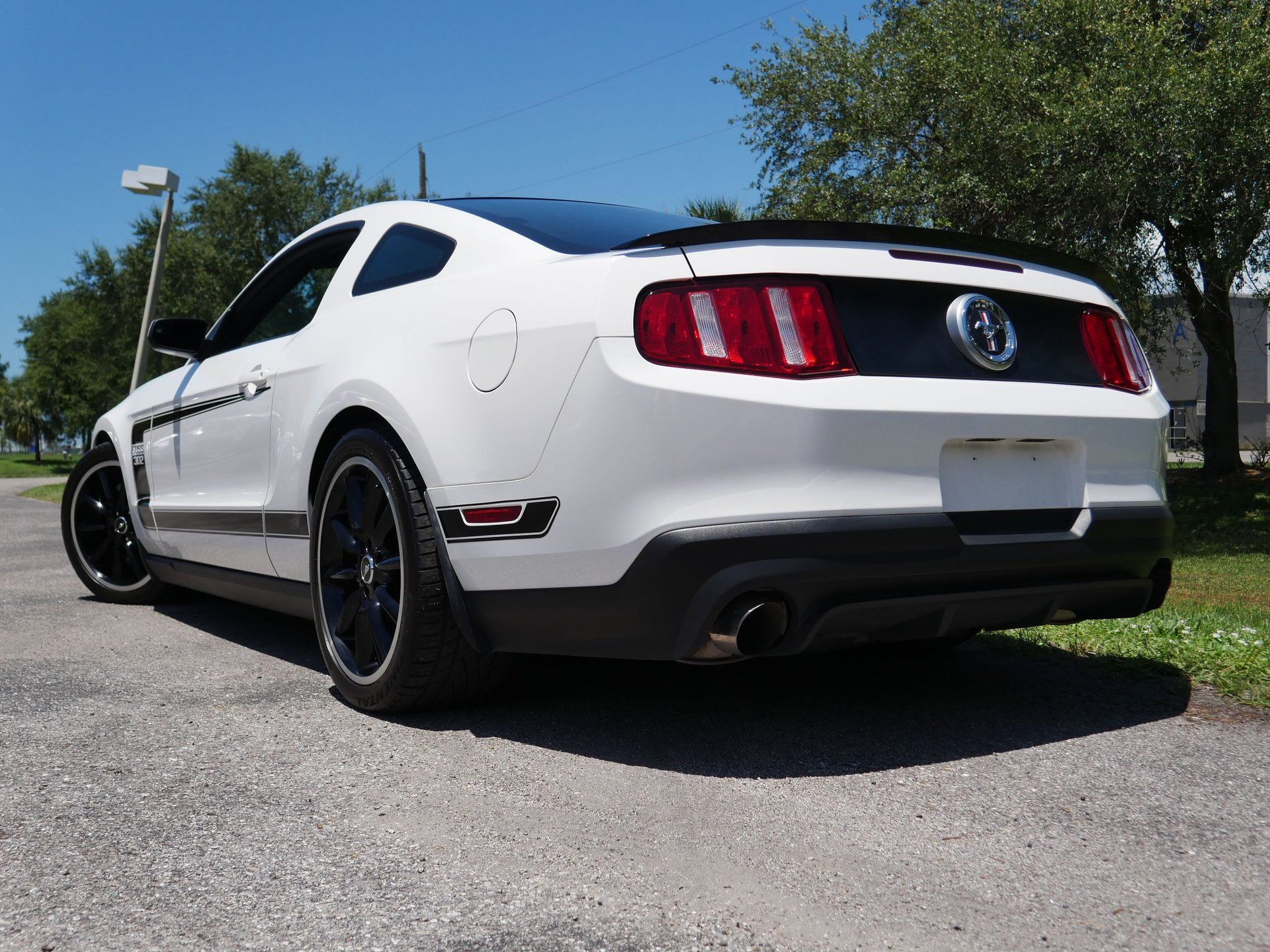 Used 2012 Ford Mustang Boss 302 w/ Boss 302 Accessory Pkg RWD image 23