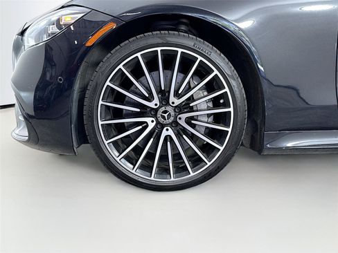 Used 2022 Mercedes-Benz S 500 4MATIC w/ AMG Line Package image 35