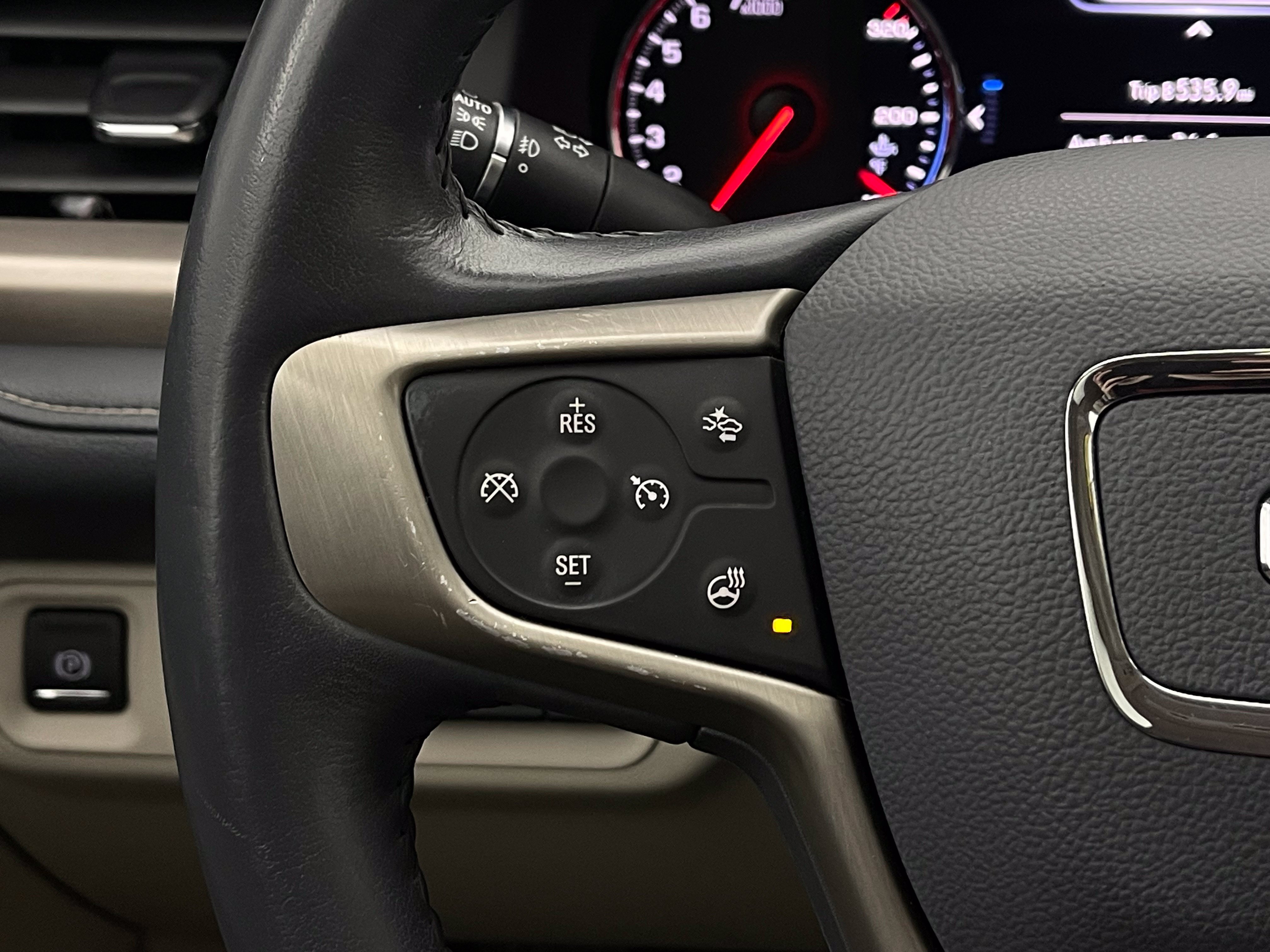 Used 2020 GMC Acadia Denali w/ Technology Package FWD image 23