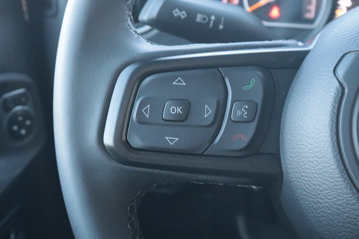 Used 2026 Jeep Gladiator Mojave AWD/4WD image 28