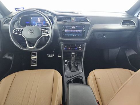 Used 2022 Volkswagen Tiguan SE R-Line image 6