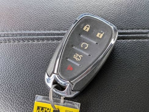 Used 2023 Chevrolet Malibu LT FWD image 28