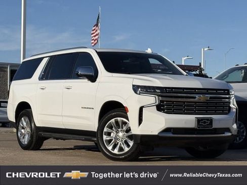 Used 2023 Chevrolet Suburban Premier image 2