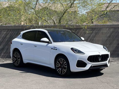Used 2023 Maserati Grecale Modena AWD/4WD image 2