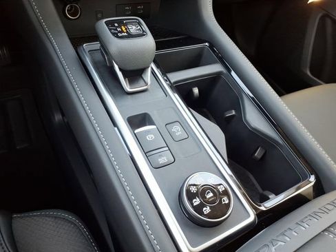 New 2026 Nissan Pathfinder SL AWD/4WD image 14
