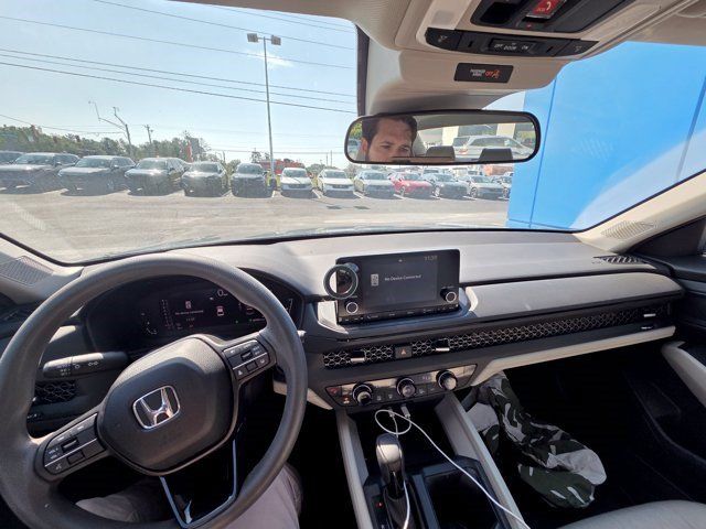 Used 2024 Honda Accord EX image 11