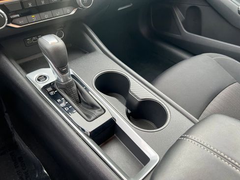 Used 2025 Nissan Altima 2.5 SV image 35