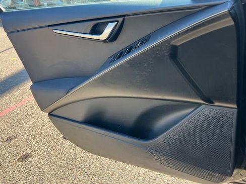 Certified 2024 Kia Niro LX image 18