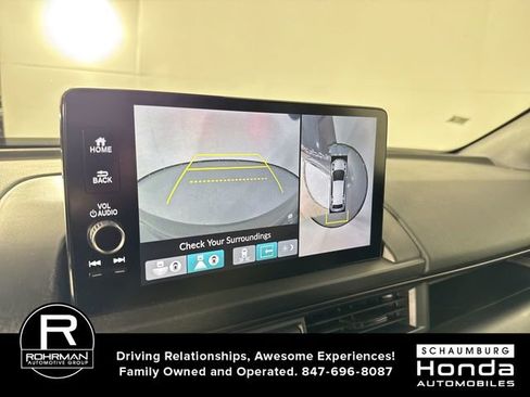 Used 2025 Honda Pilot TrailSport image 8